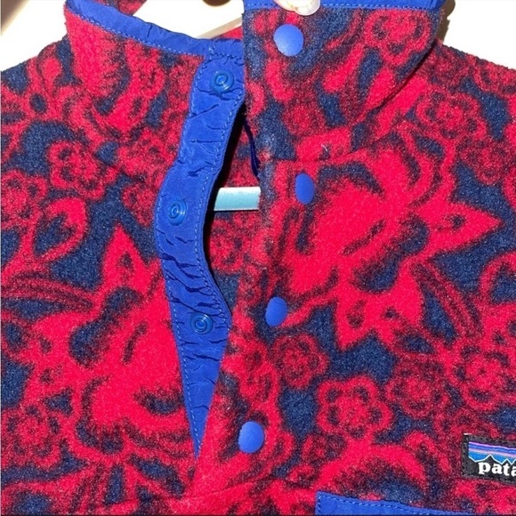 Patagonia RETRO Synchilla Fleece Hawaiian Red Lotus Flower Fleece RARE 🌺 Medium - Picture 5 of 8